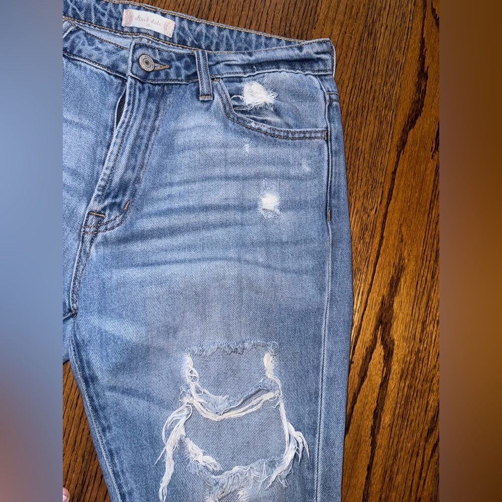 Women’s Altar’d State distressed jeans 💙 Size 28 💙 - Picture 2 of 5
